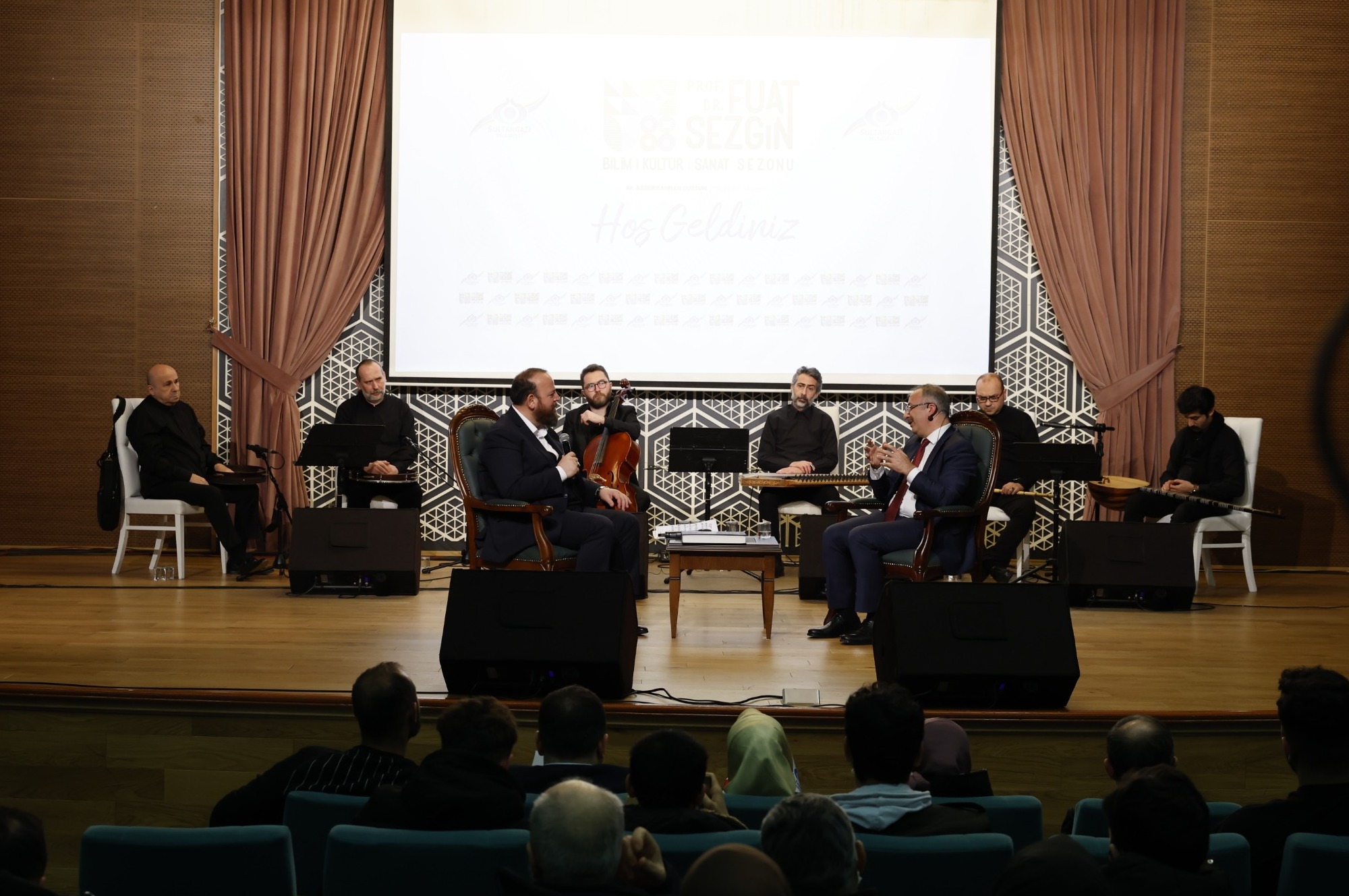 Cumhurbaşkanlığı Devlet Arşivleri Başkanı Prof. Dr. Uğur Ünal Sultangazi’lilerle Buluştu