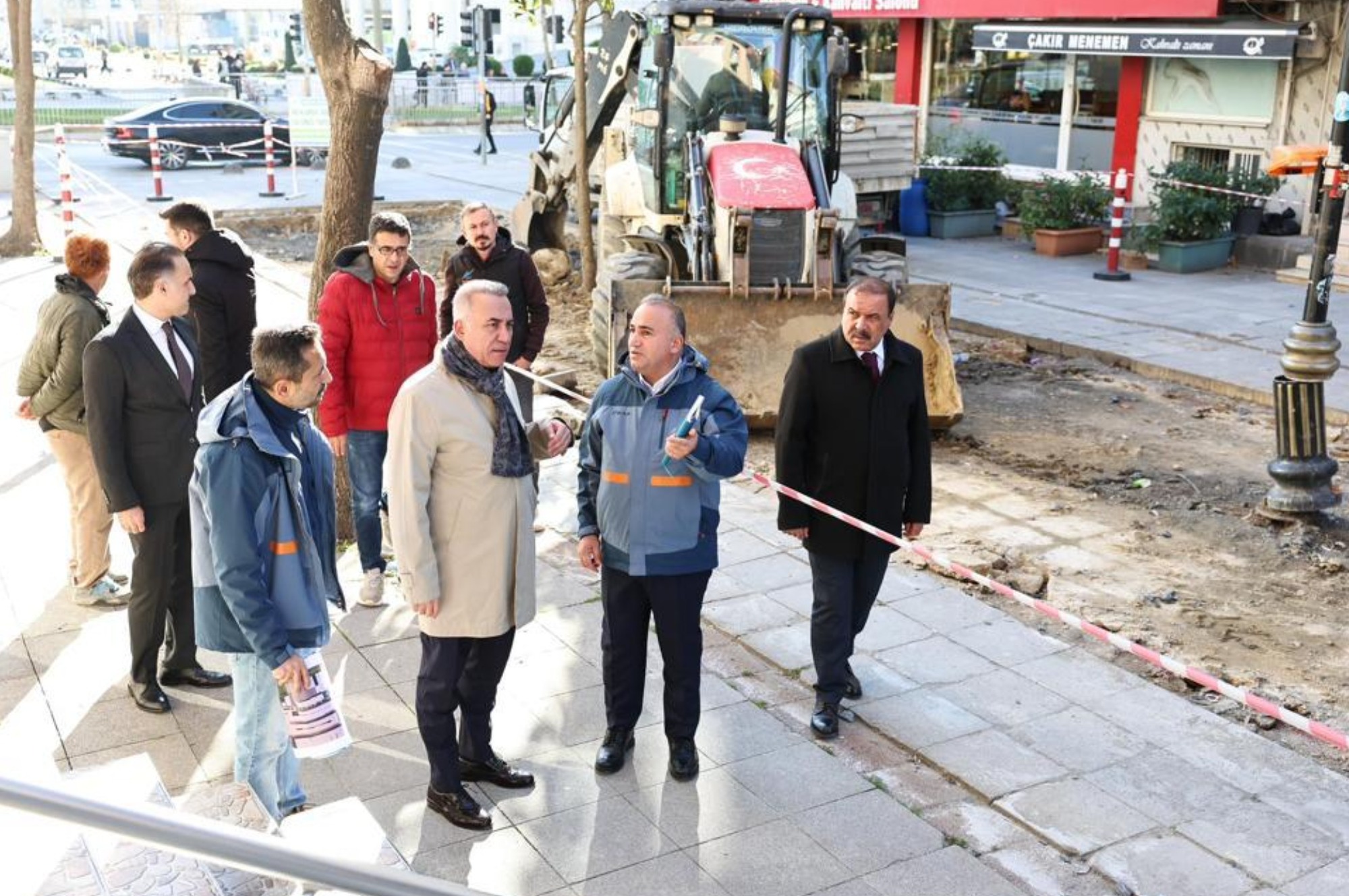 Sultangazi Belediye Başkanı Av. Abdurrahman Dursun Cebeci Mahallesi'nde Prestij Cadde Çalışmasını İnceledi