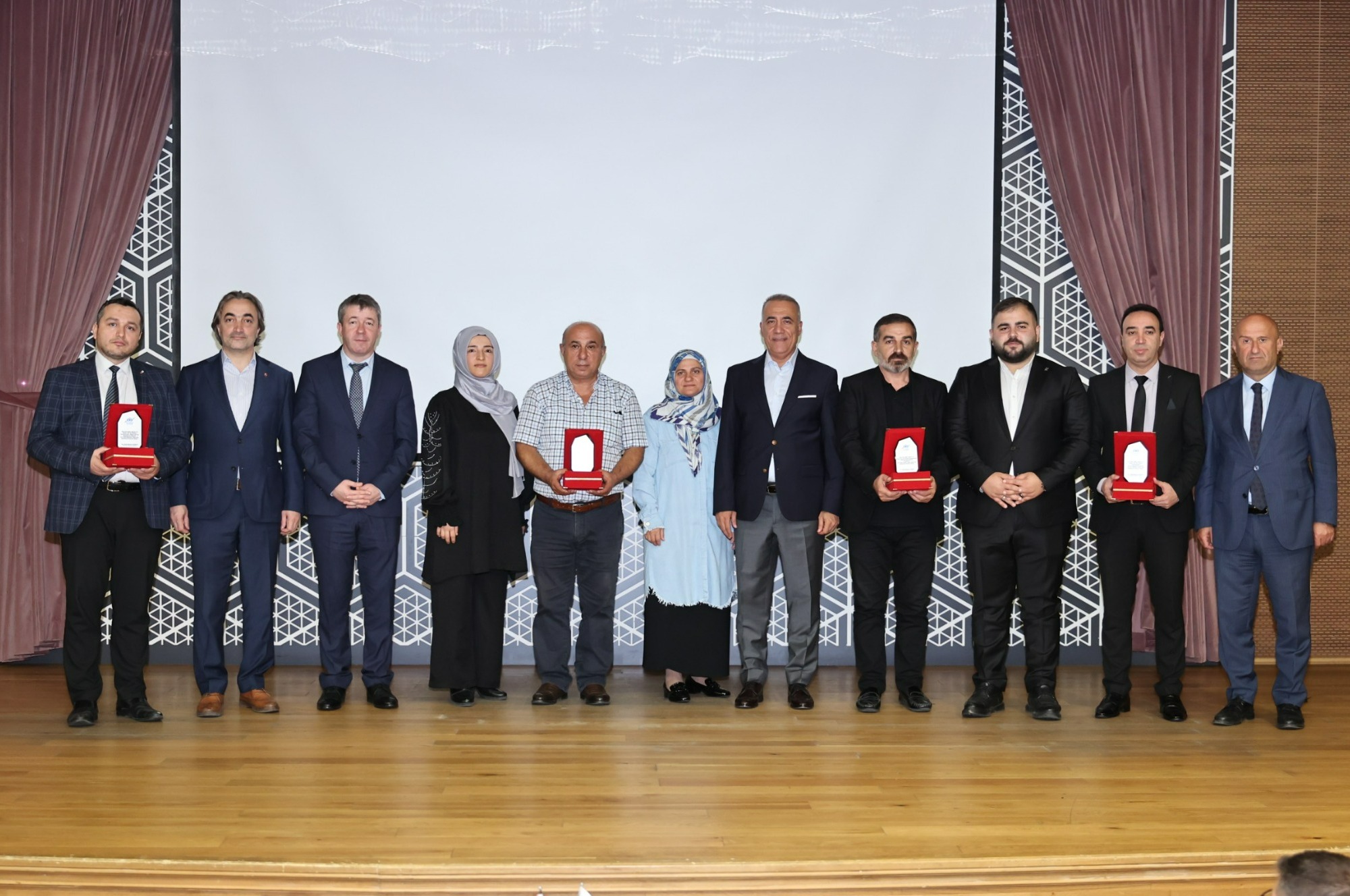 Sultangazi’de Okullar arası Atık toplama kampanyası