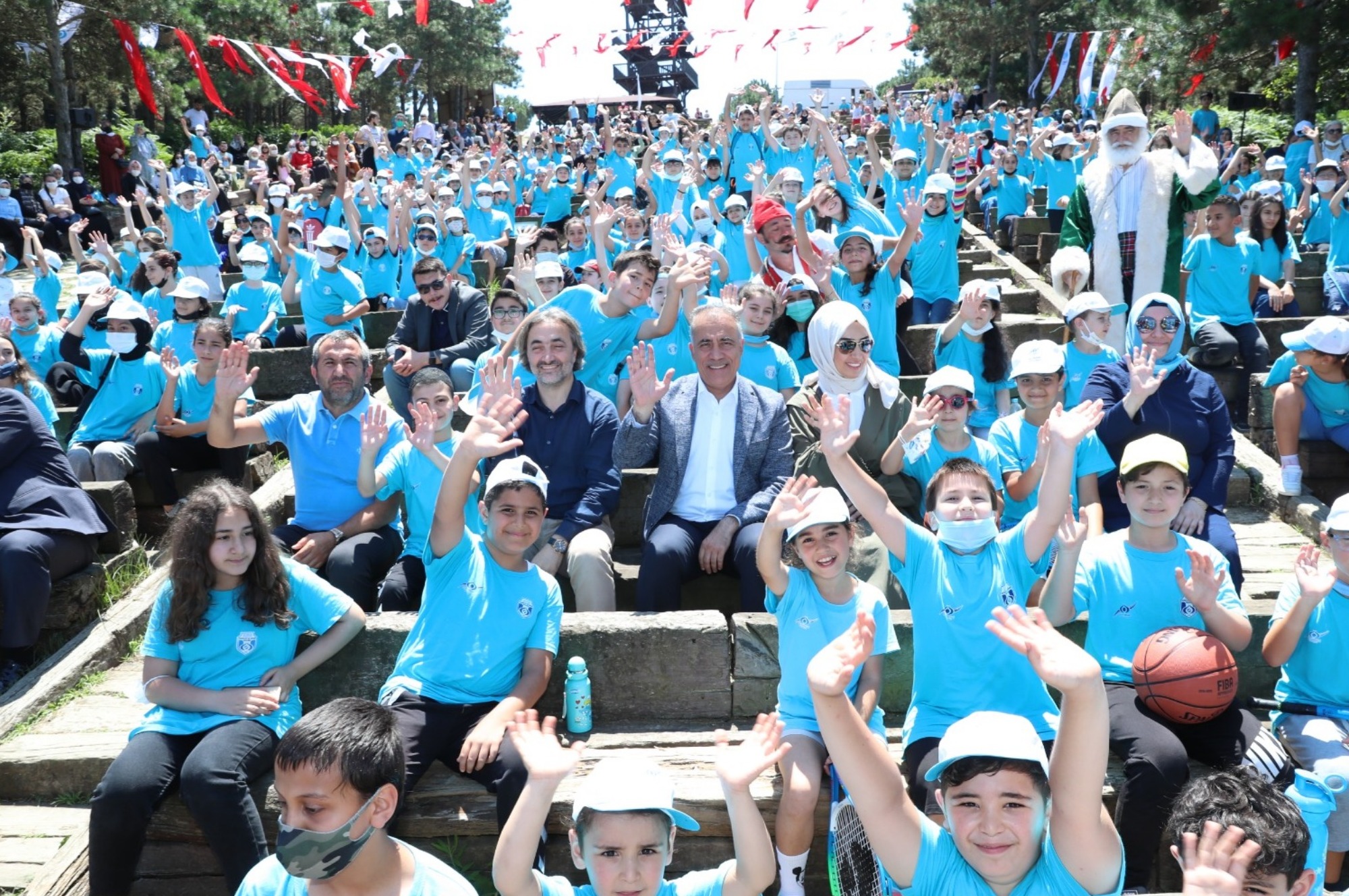 Sultangazi’nin Yetenekli Genç Sporcuları Sertifikalarını Aldı